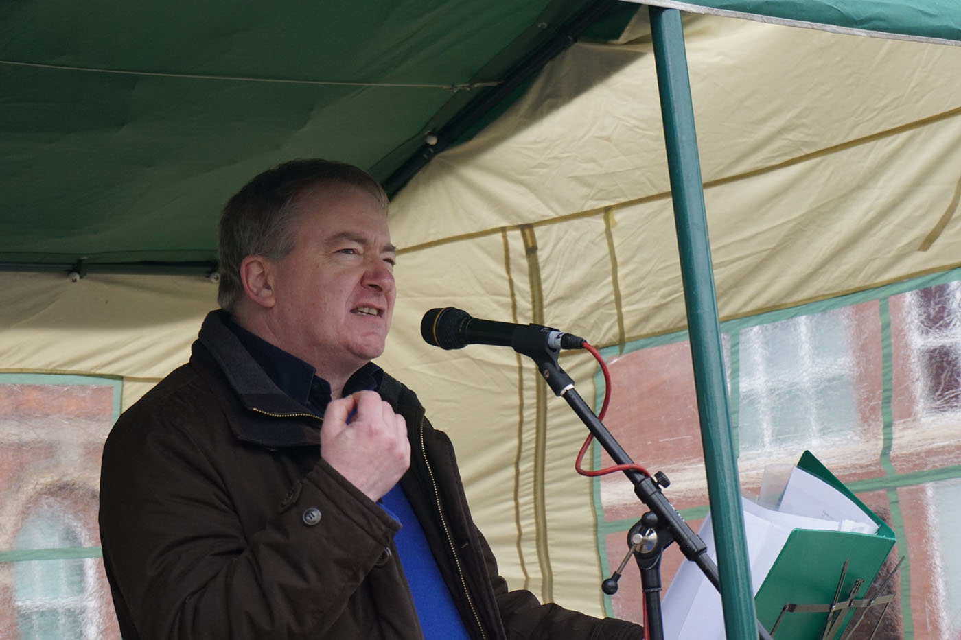 Photograph of Ian Beech on stage